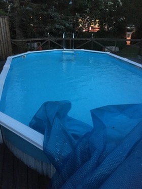 Nattdopp i poolen
